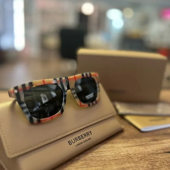 NWT - Burberry sunglasses - “Vintage Check” BURBERRY-BE4407F-408787-54-1.jpg main image 3